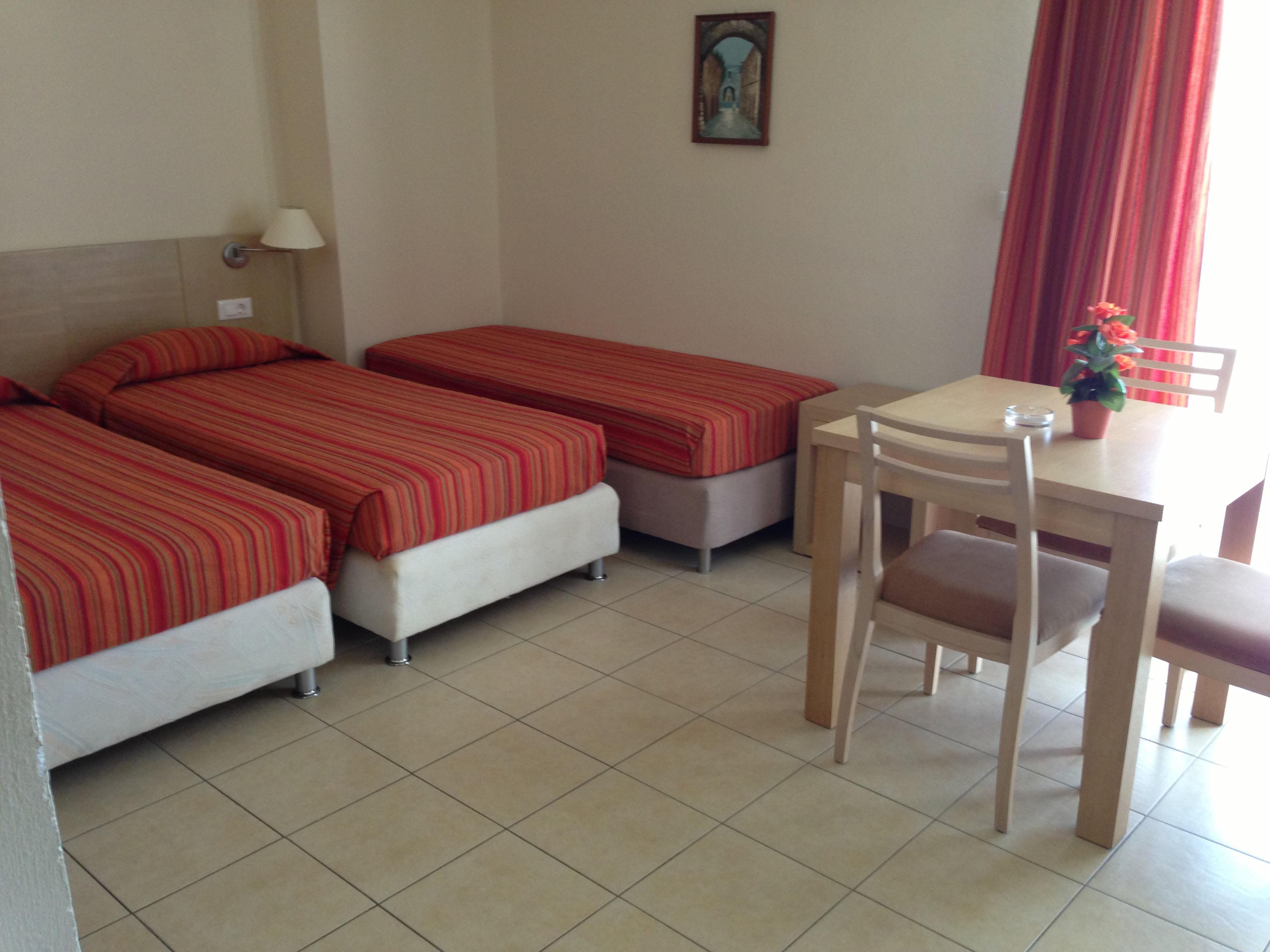 יאליסוס Anita Aparthotel מראה חיצוני תמונה