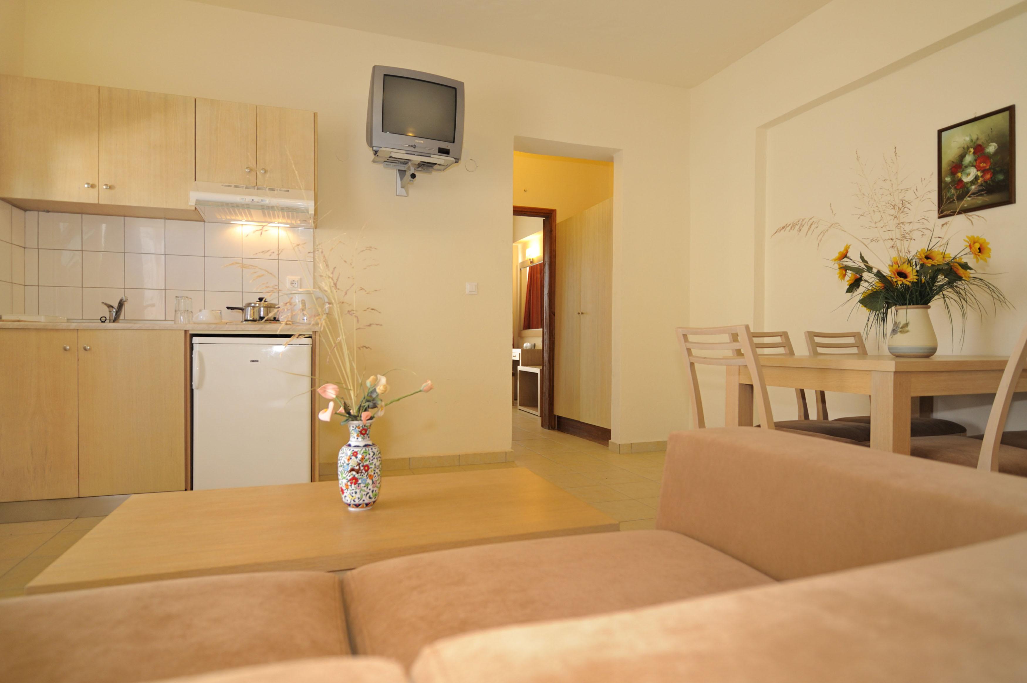 יאליסוס Anita Aparthotel מראה חיצוני תמונה