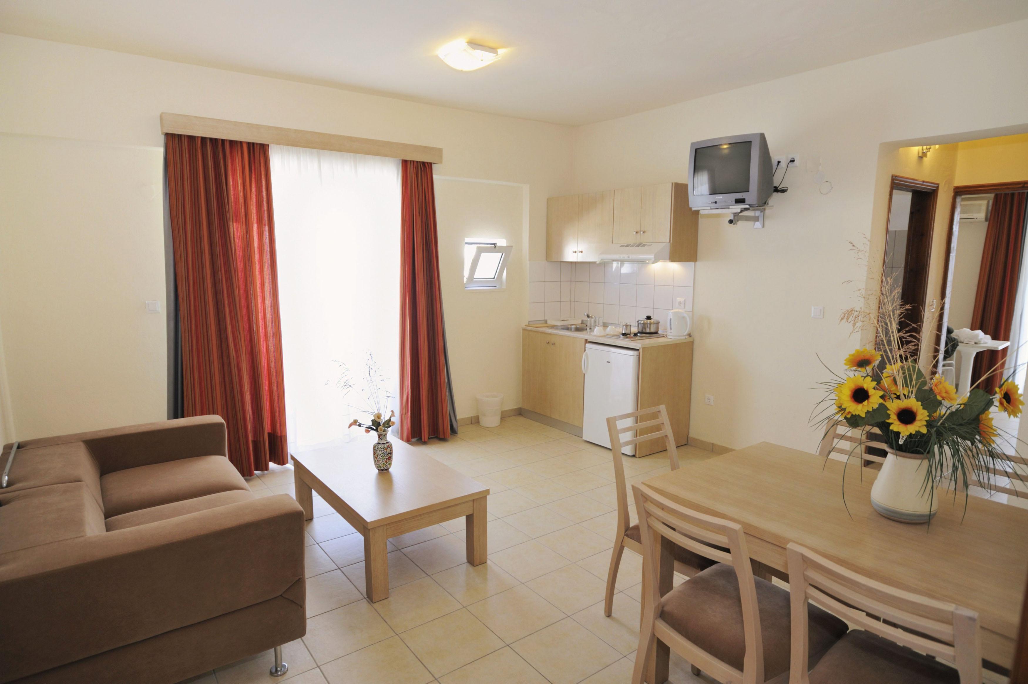 יאליסוס Anita Aparthotel מראה חיצוני תמונה