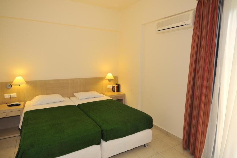 יאליסוס Anita Aparthotel מראה חיצוני תמונה