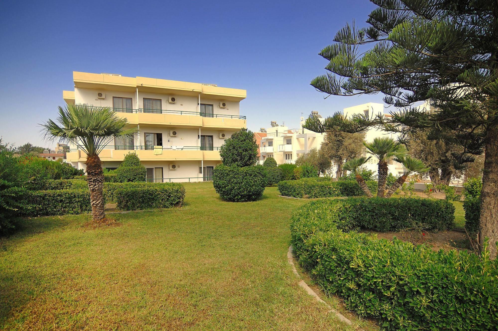 יאליסוס Anita Aparthotel מראה חיצוני תמונה